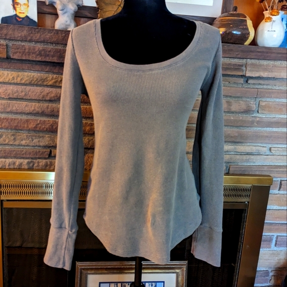 Threads 4 Thought Tops - Thermal scoop neck T